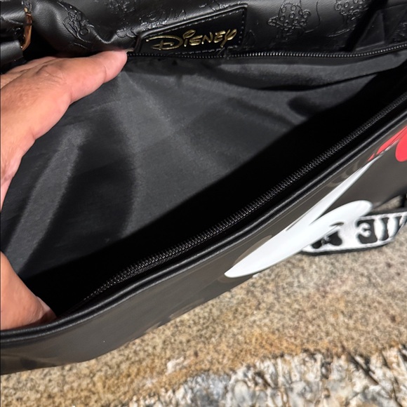 Disney Minnie Mouse Weekender Bag - Picture 2 of 5